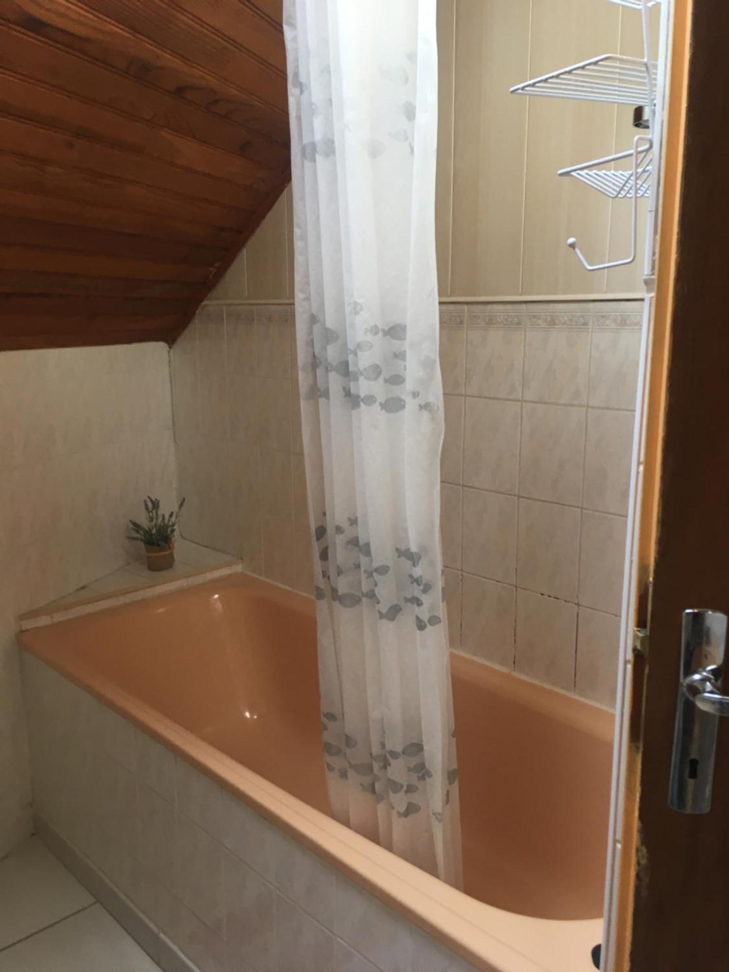 Le Neouvielle Villa Viey Bagian luar foto